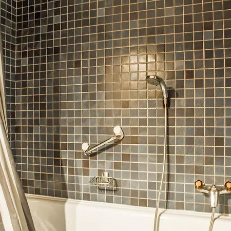 בקתה La Couronne By Interhome