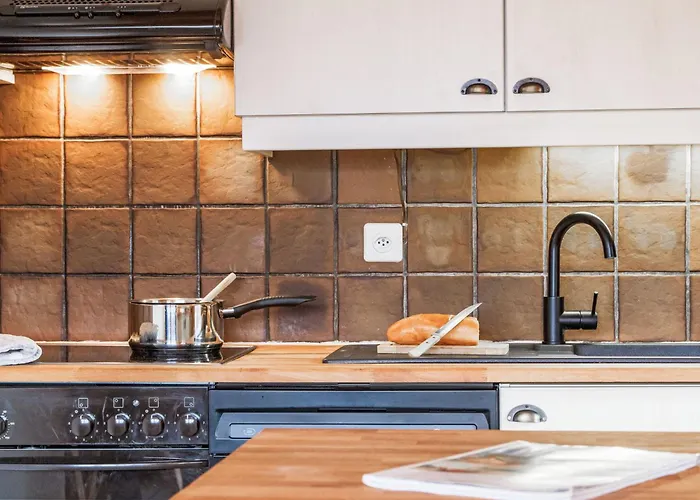 La Couronne By Interhome ננדה