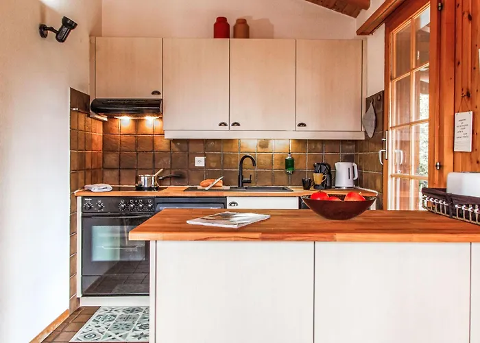 בקתה La Couronne By Interhome